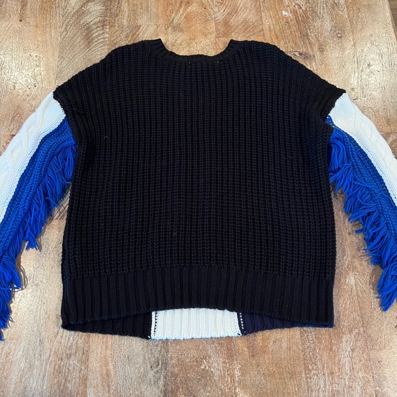 Free generation fridge sweater - Picture 3 of 3